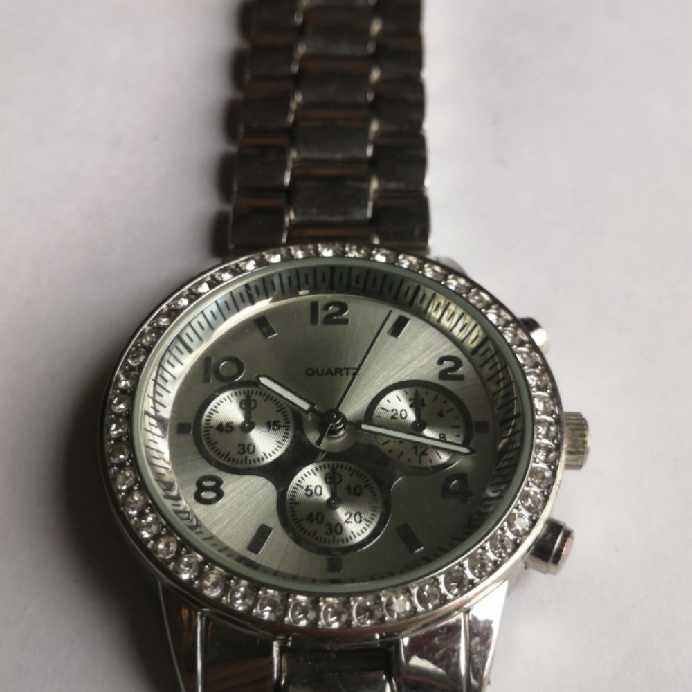 Watch - Picture 2 of 2